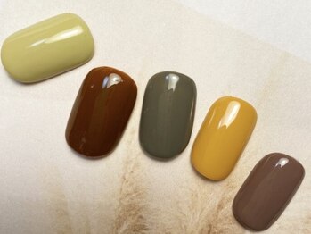 ルチア(Lucia)の写真/秋のワンカラーがオススメ♪足元まで気を抜かず、清潔感のある足先で女子力アップ！ハンドが出来ない方も◎