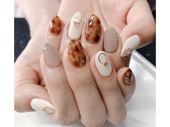 リエル(Riel)/べっ甲スタッズネイル☆オーダー