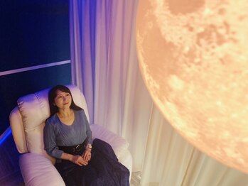 月のこころの写真/【ドライヘッドスパ専門店】口コミ◎ペア利用が人気♪半個室のゆったりくつろげる空間で癒しのひと時を…。