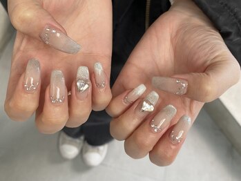 ロエン 北岡崎(ROEN)/マグネット×ビジュー