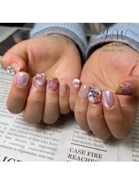 個性派ショートネイル