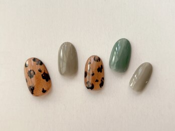 ネイルサロンアンドスクール アイビー(IVY)/マグネットヒョウ柄