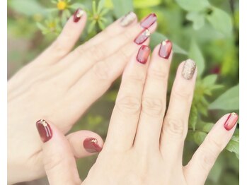 コンサート(Concert)/ボルドー×金箔の秋ネイル