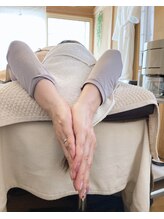 サロンこみち/脇マッサージ/右がafter