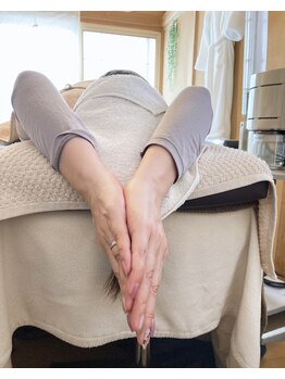 サロンこみち/脇マッサージ/右がafter