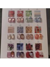 瑠璃(RURI)/マグネット×フラッシュネイル