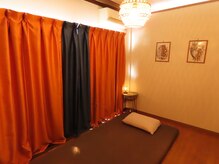 ことほぐ スタイル(ことほぐ style)/アジアンアンティークな洋室