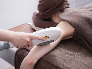 全身ボディメイクエステ ベルフィオーレ仙台八木山店の写真/【エリア希少★肌質改善を行う脱毛施術】脱毛効果を出しながら美肌が目指せる!最新鋭機器《Silky+》を導入