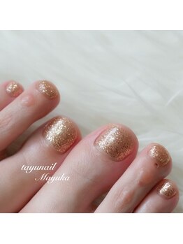 たゆ ネイル(たゆnail)/ゴールドキラキラフットネイル