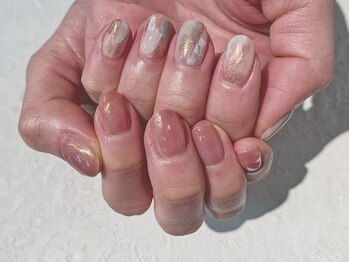 シー(Shhh...)/くすみピンク&ニュアンス