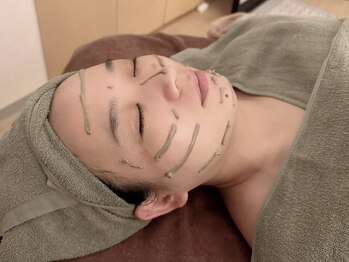 トワヒーリング(toihealing)の写真/実際に肌悩みに向き合ってきたエステティシャンだからこそ、お客様に向き合い、肌改善のお手伝いをします。
