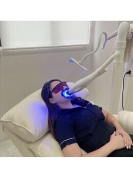 ホワイトニングショップ 津店/ 8,照射(20分×2回)