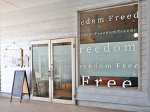 フリーダム(Freedom)/【外観（店舗正面）】