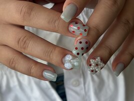 水色ドットネイル