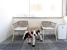 待合いになります。牛さんも一緒にお待ちしております。