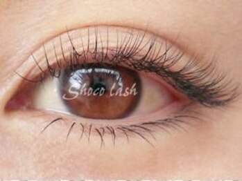 ショコラッシュ(Shocolash)の写真/「エクステは不自然だから、自分には似合わない」