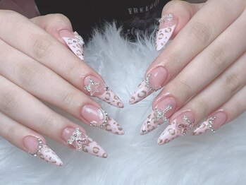 ハナローズネイル 新宿店(Hana Rose Nail)の写真/≪最新トレンド満載≫長さだしも自爪もOK◎持ち込みデザインもSNS話題のゴテゴテアートも◎