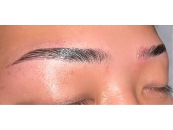 リリス(Liris)/ハリウッドブロウリフト