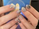 くすみカラーのもやもやネイル