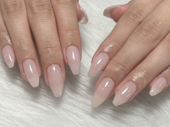 エマネイル 奈良橿原店(EmaNail)の写真/大人可愛い上品デザインが多数♪手元を美しく魅せる美フォルムワンカラ―/パラジェル有