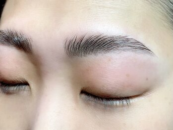 キャナリー ロウ アイ(Cannery Row eye)/ブロウリフト(眉毛パーマ)