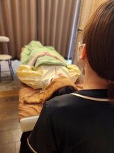 クマの冬眠 南川添店/施術風景