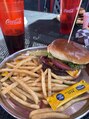 北大路東洋鍼灸整骨院 アメリカで食べたハンバーガーボリューム満点で美味しかった!!