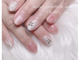 綺麗めニュアンスネイル