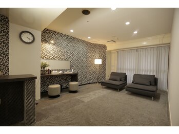 アナンダサロン(ananda salon)/待合とお化粧直しスペース