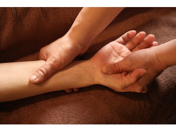 和み庵 ホワイティ梅田店/【手指ほぐし術】