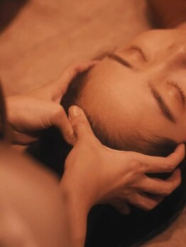 ムスイ(夢睡 musui)の写真/【脳を解放させるひととき】漢方オイル×ドライヘッドスパで心身ともに贅沢ケア＊大切な方への贈り物にも◎