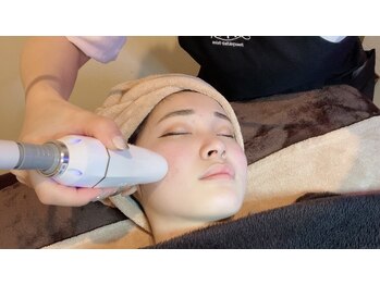 9.47/ゆるみやたるみには小顔ショット