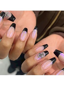 ネイルクイーン(Nail Queen)/オーロラフレンチ¥9000♪