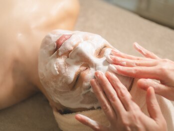 隠れ家フェイシャルサロンHanaの写真/【癒やし×美肌】機械では味わえない！手のひらから伝わる極上のオールハンドフェイシャル