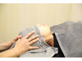 取手駅前整骨院の写真/どこに行っても良くならずお困りの方へ!国家資格取得者によるオーダーメイド施術で,肩甲骨&首の辛さ改善◎