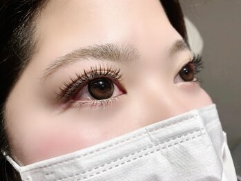 ベニー(Bennie)の写真/【自然と盛れて可愛い印象に＊】お客様の『なりたい』理想の目元にお仕上げします！朝のメイク時短にも◎
