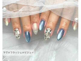 マグネット×ビジューネイル