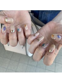 ビジュー手描きネイル