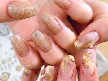 ネイルルーム リルシー(Nail room Rellsea)の写真/自然な長さ出しでネイルが映える指先へ♪自爪が折れやすく伸ばせない方や、爪の形にお悩みの方にもお勧め！