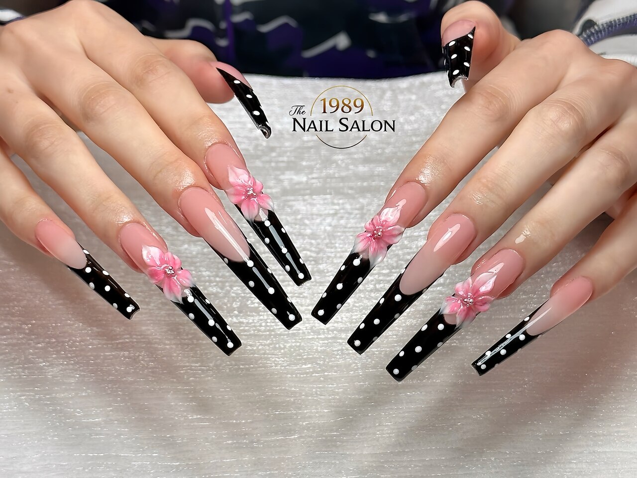 イチキュウハチキュウ ネイルサロン(The 1989 nail salon