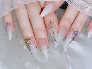 ネイルサロン ハナアオヤマ 梅田店(Nail Salon Hana Aoyama)/粉雪グラデーション