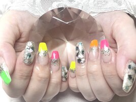 カラフルキラキラネイル
