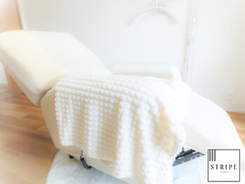 ストライプ 志木店/【店内】フルフラット電動チェア