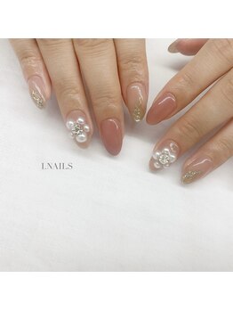 ネイルデザイン大人可愛い