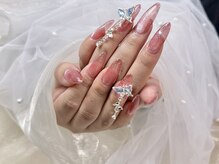 ヒラソルネイル(Girasol nail)/長さだしロングネイル
