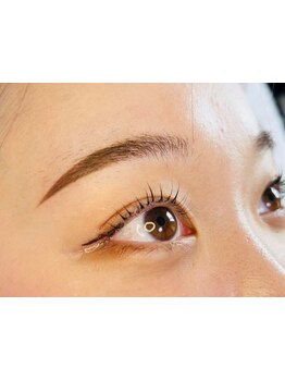 ナチュラル上品な目元にしたい