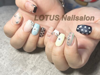 ロータス(LOTUS)の写真