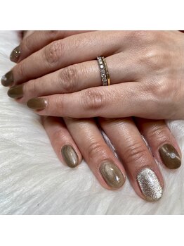 フリーミ(FREEME)/角度で変わる!?オフィスネイル