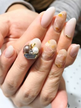 リリーベル(Lilybell)/【ネイルデザイン】