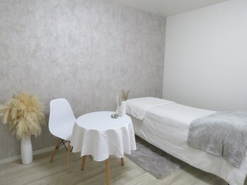 プラス(+Plus)/個室１